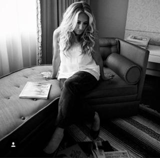 Lee Ann Womack feet photo 7