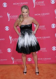 Lee Ann Womack feet photo 1