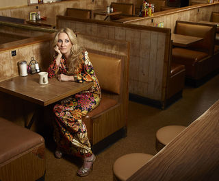 Lee Ann Womack feet photo 17