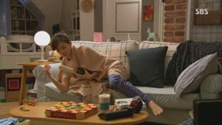 Lee Bo-young feet photo 9