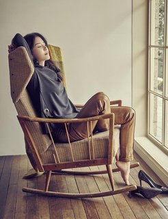 Lee Bo-young feet photo 12