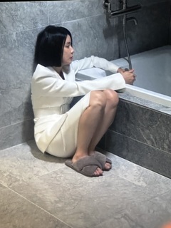 Lee Bo-young feet photo 1