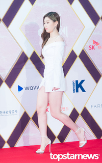 Lee Chae-ryeong feet photo 17