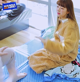 Lee Chae-ryeong feet photo 8