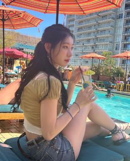 Lee Chae-ryeong feet photo 17