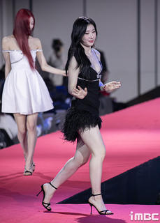Lee Chae-ryeong feet photo 20
