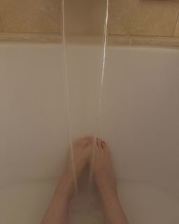 Lee Chae-ryeong feet photo 7