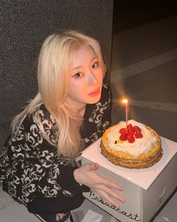 Lee Chae-ryeong feet photo 5