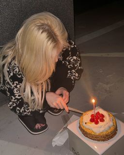 Lee Chae-ryeong feet photo 2
