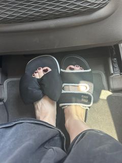Lee Chae-ryeong feet photo 1