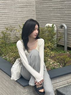 Lee Chae-ryeong feet photo 17