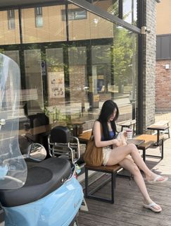 Lee Chae-ryeong feet photo 7