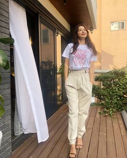 Lee Hanee feet photo 16