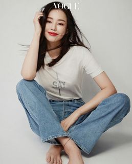 Lee Hanee feet photo 14