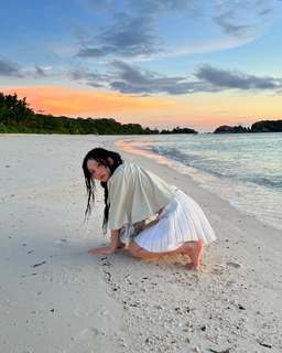 Lee Hyeri feet photo 18