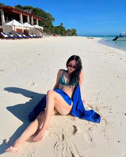 Lee Hyeri feet photo 14