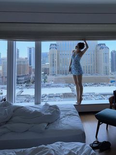 Lee Hyeri feet photo 2