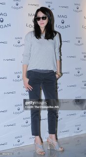 Lee Ji-ah feet photo 5