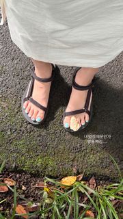 Lee Joo-yeon feet photo 6