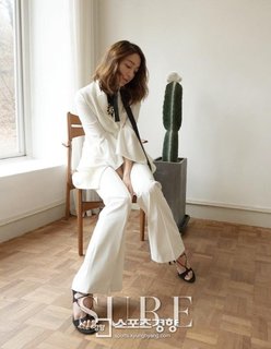 Lee Min-Jung feet photo 7