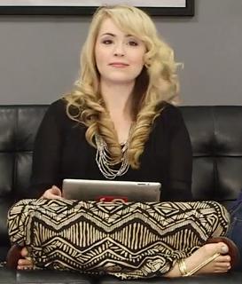 Lee Newton feet photo thumbnail