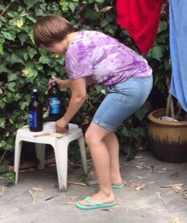 Lee Newton feet photo thumbnail