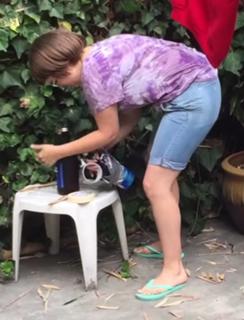 Lee Newton feet photo thumbnail