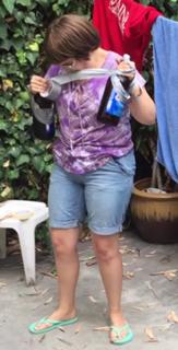 Lee Newton feet photo thumbnail