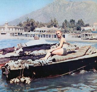 Lee Remick feet photo 8