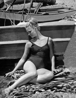 Lee Remick feet photo 7