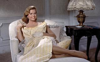 Lee Remick feet photo 6