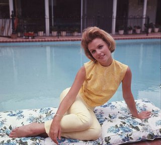 Lee Remick feet photo 11
