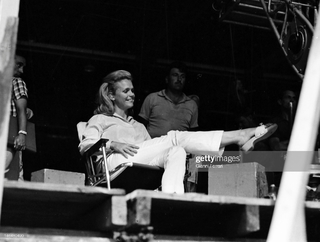 Lee Remick feet photo 7