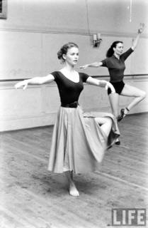 Lee Remick feet photo 10