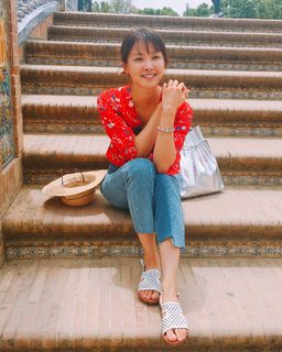 Lee Si-young feet photo 18