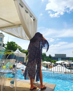 Lee Si-young feet photo 14