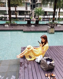Lee Si-young feet photo 5