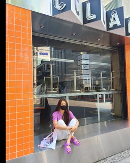 Lee Si-young feet photo 15