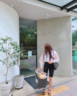 Lee Si-young feet photo 13