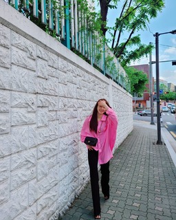 Lee Si-young feet photo 10
