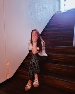 Lee Si-young feet photo 2