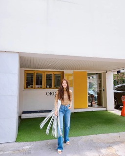 Lee Si-young feet photo 1