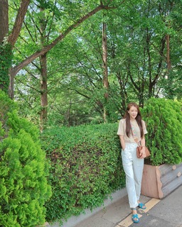 Lee Si-young feet photo 19