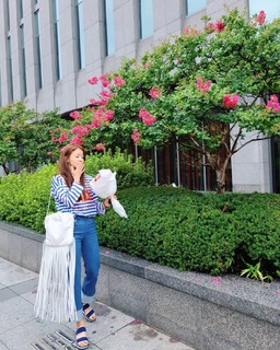 Lee Si-young feet photo 13