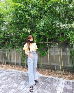 Lee Si-young feet photo 9