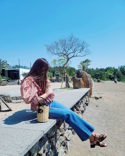 Lee Si-young feet photo 9