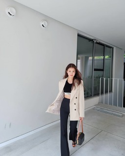 Lee Si-young feet photo 6