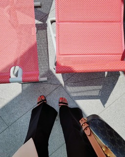 Lee Si-young feet photo 3
