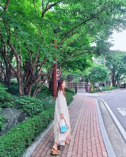 Lee Si-young feet photo 12