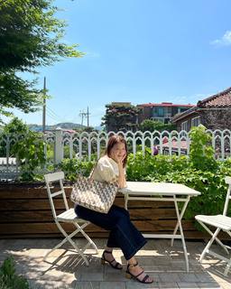 Lee Si-young feet photo 6